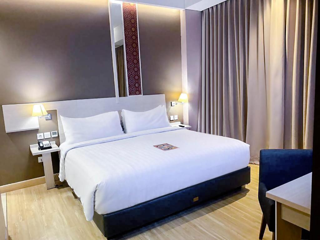 Harper Palembang By Aston Hotel Kültér fotó