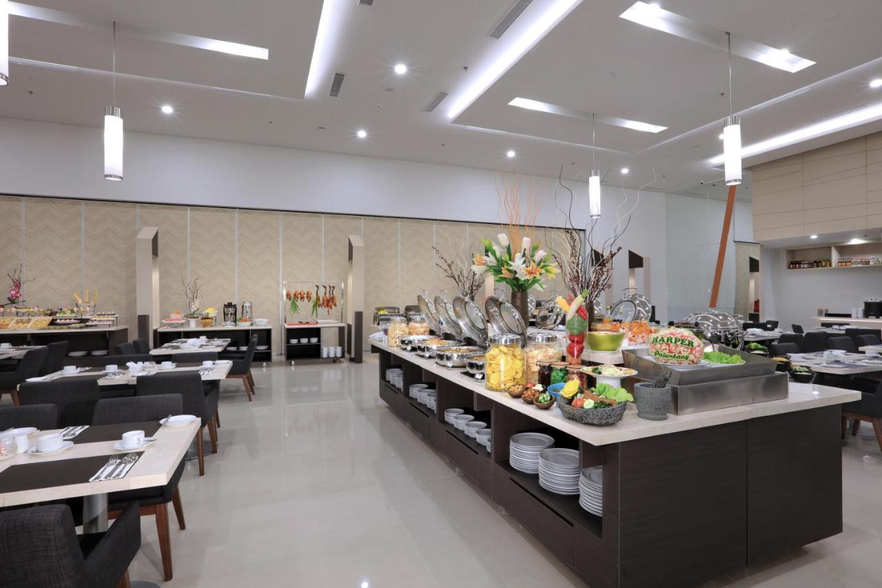 Harper Palembang By Aston Hotel Kültér fotó